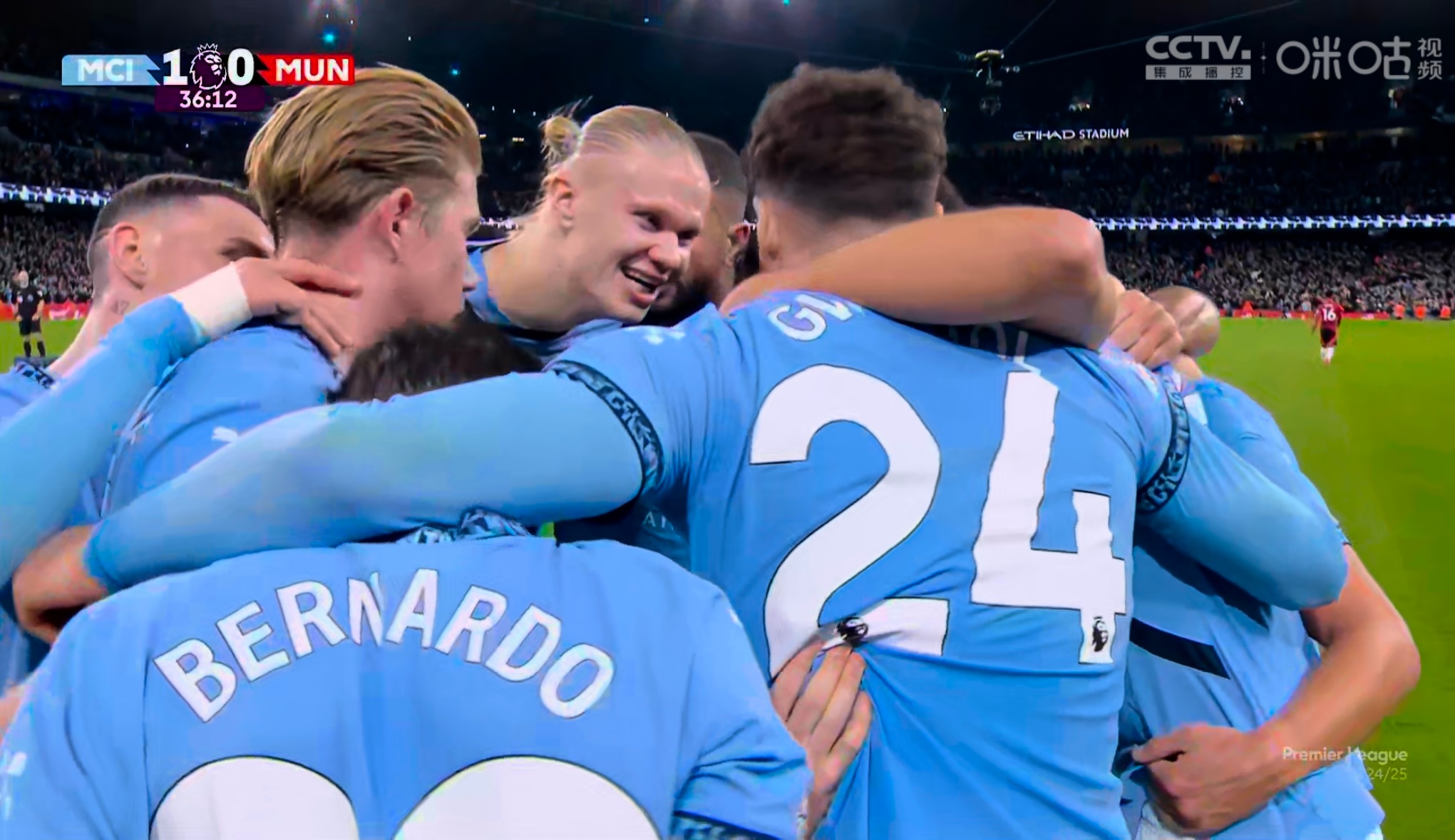 曼城门将神勇扑救,本场暴走拯救球队 曼城门将神勇扑救,本场暴走拯救球队