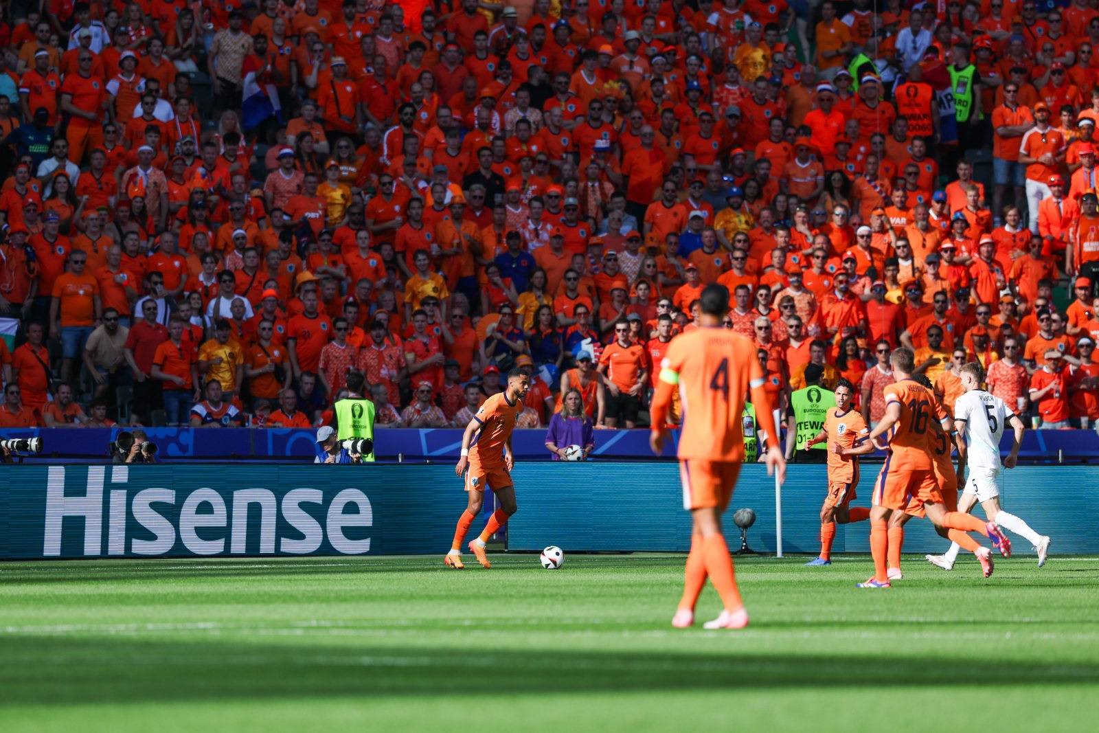 乐鱼体育app下载地址-荷兰战胜奥地利，德佩传射建功的简单介绍