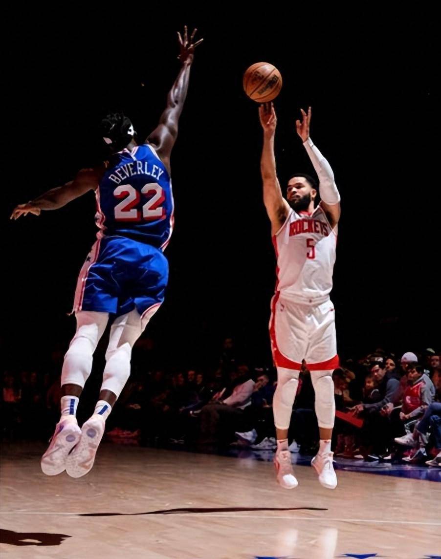 乐鱼体育官方-火箭球员受伤状态成疑，或影响未来比赛