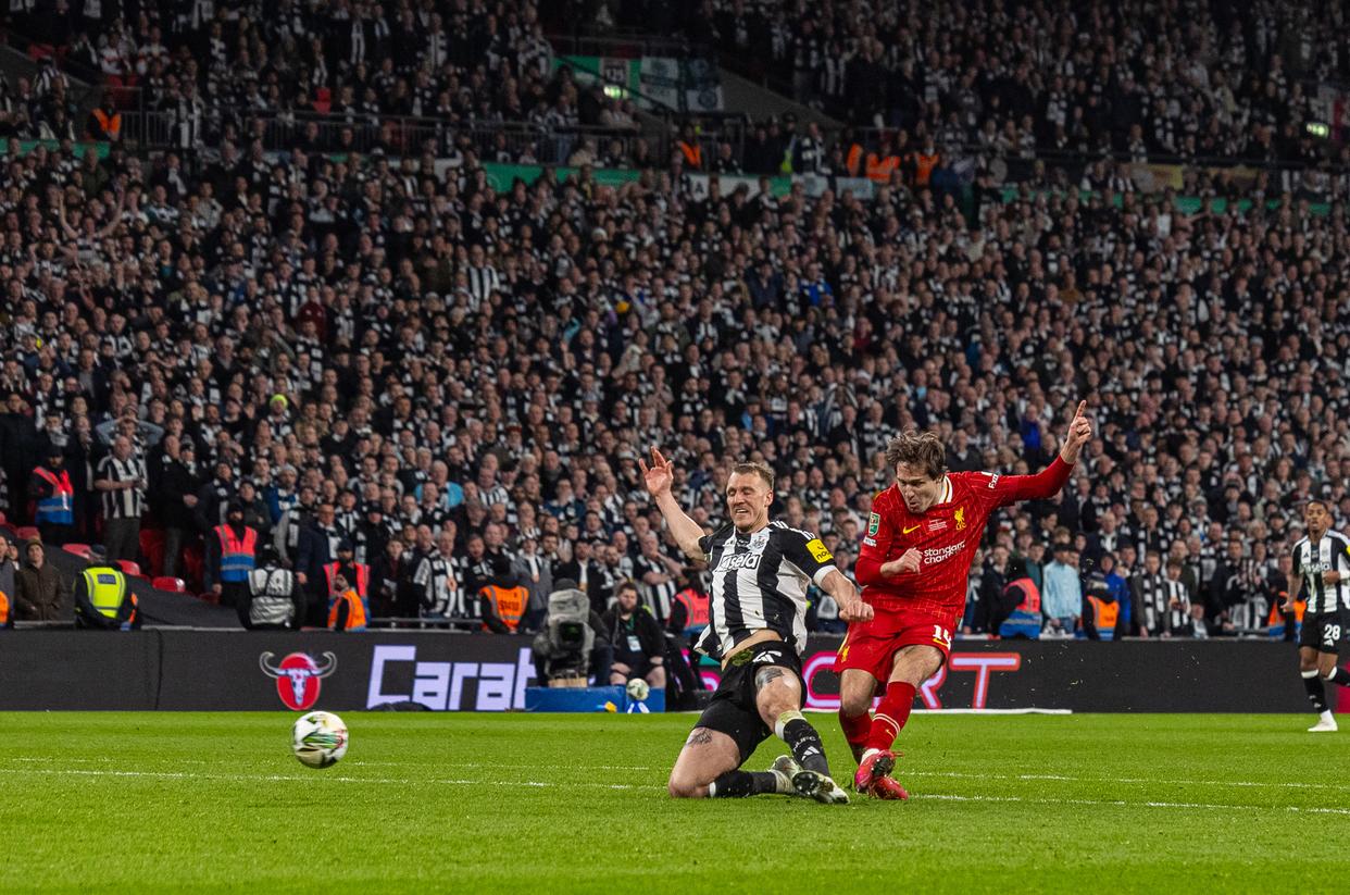 乐鱼体育下载-世界杯足球赛事创下新高，激动人心的胜利