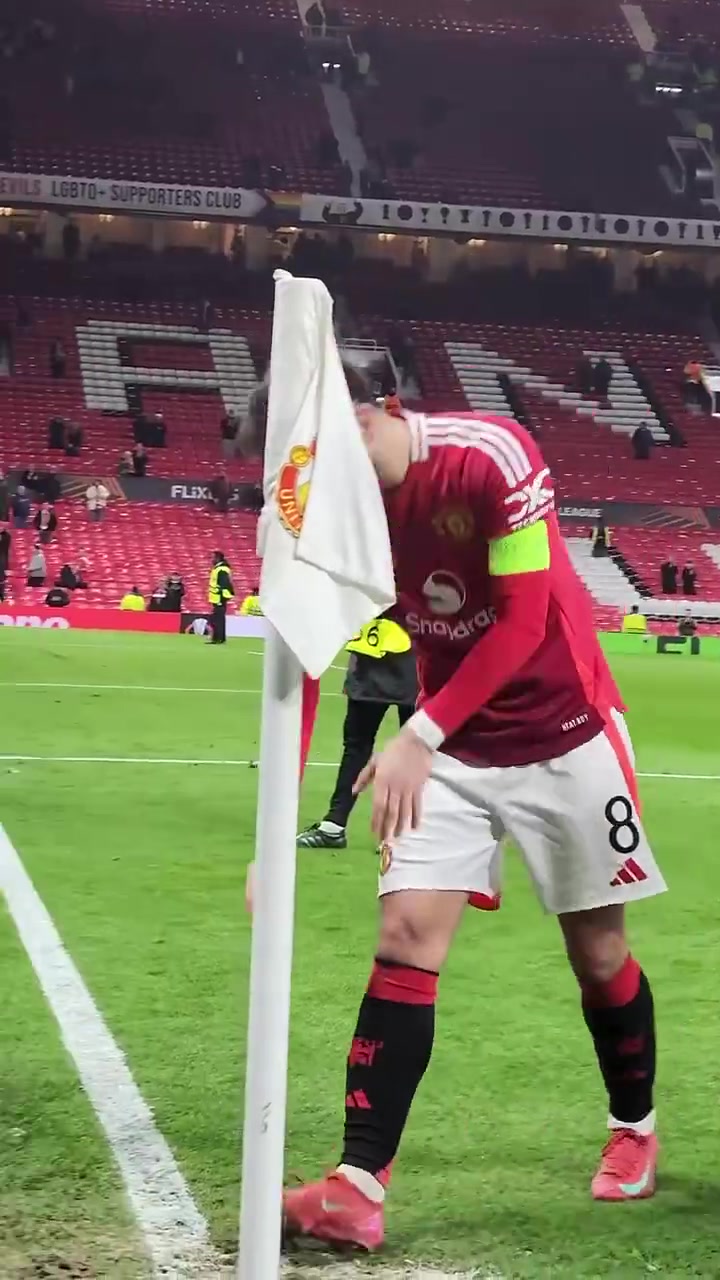 乐鱼体育入口-法兰克福不容有失，主场迎战曼联决意保卫领先的简单介绍