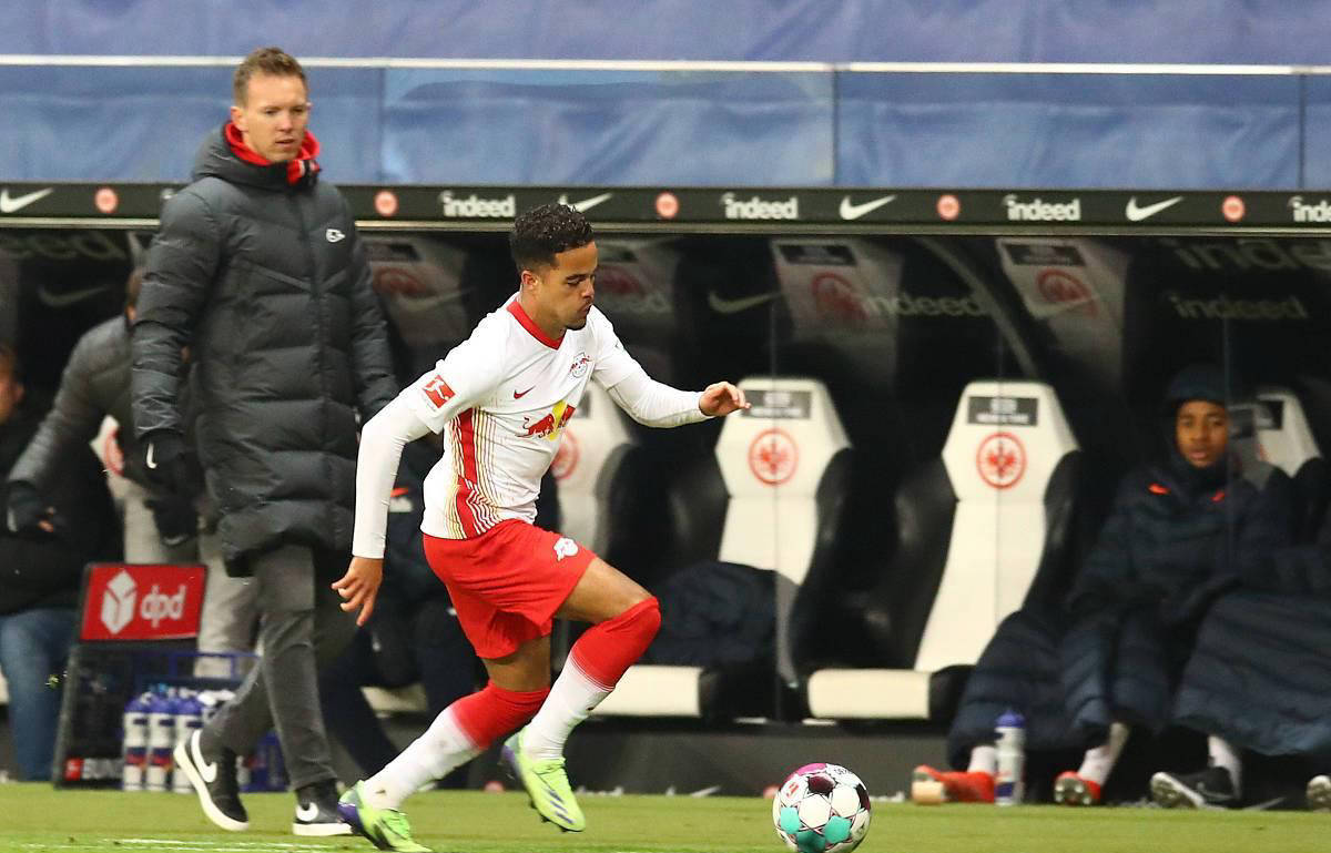 包含莱比锡红牛士气低迷，球队面临着新一轮挑战的词条