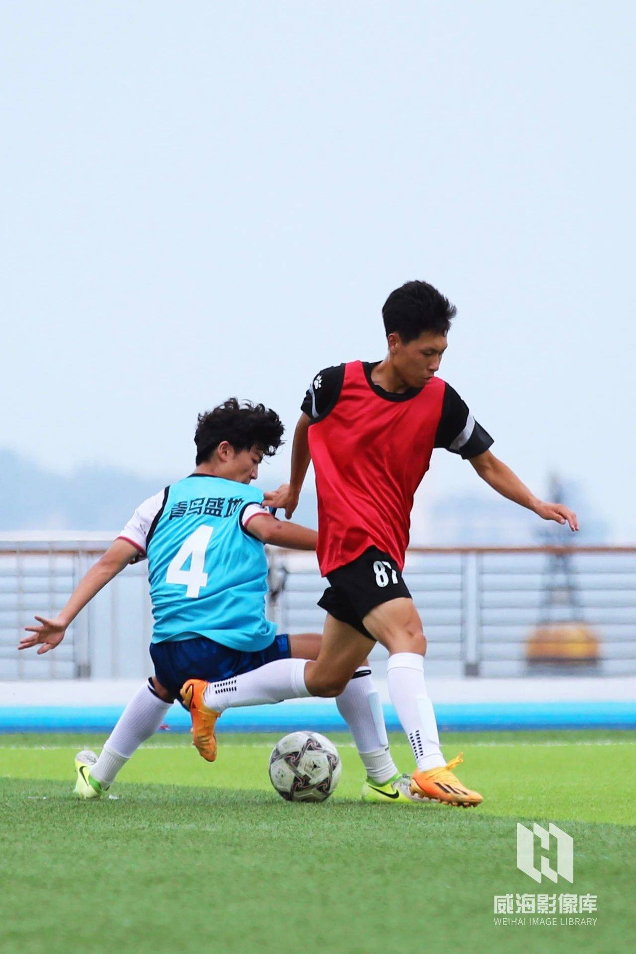 出色的比赛表现!一场精彩的足球对决 出色的比赛表现!一场精彩的足球对决