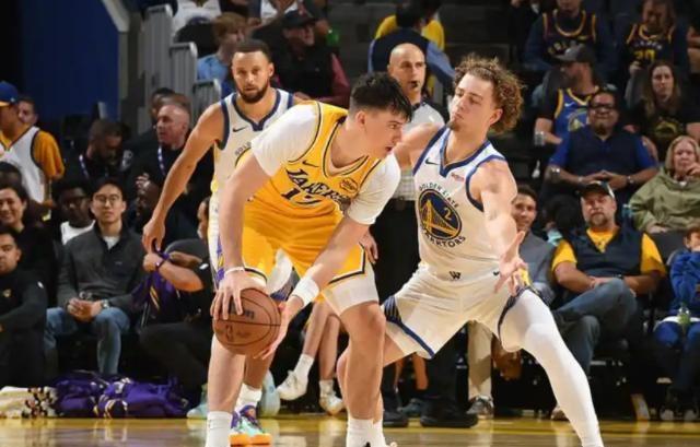 湖人主场不敌尼克斯，遭遇两连败